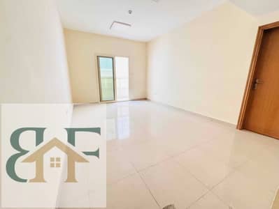 Hot offer ! 1bhk with balcony// two full washroom // close kitchen// private parking free