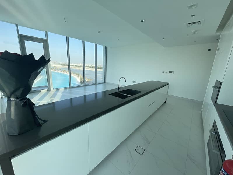 Luxurious Apartment |  Burj Khalifa & Lagoon Views