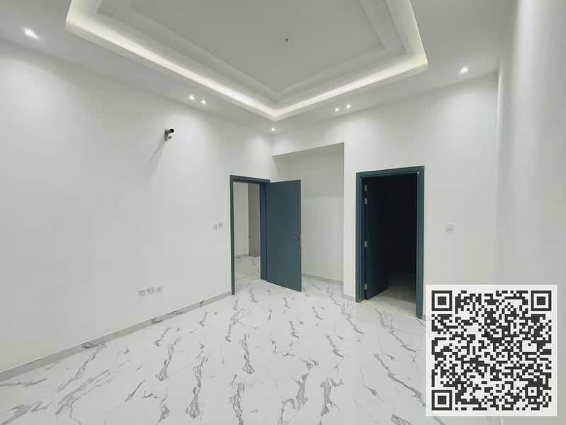 14 792ab803-5bda-4e1c-b7c1-ef38d5b38013. jpg