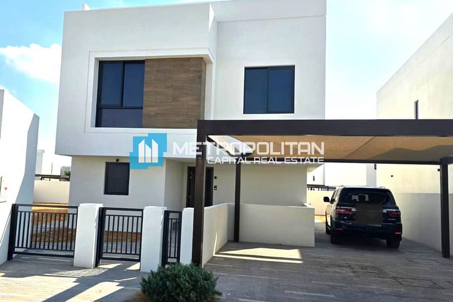 Big Plot | Semi Corner | 4BR+Maid | Ready To Move Big Plot | Semi Corner | 4BR+Maid | Ready To Move