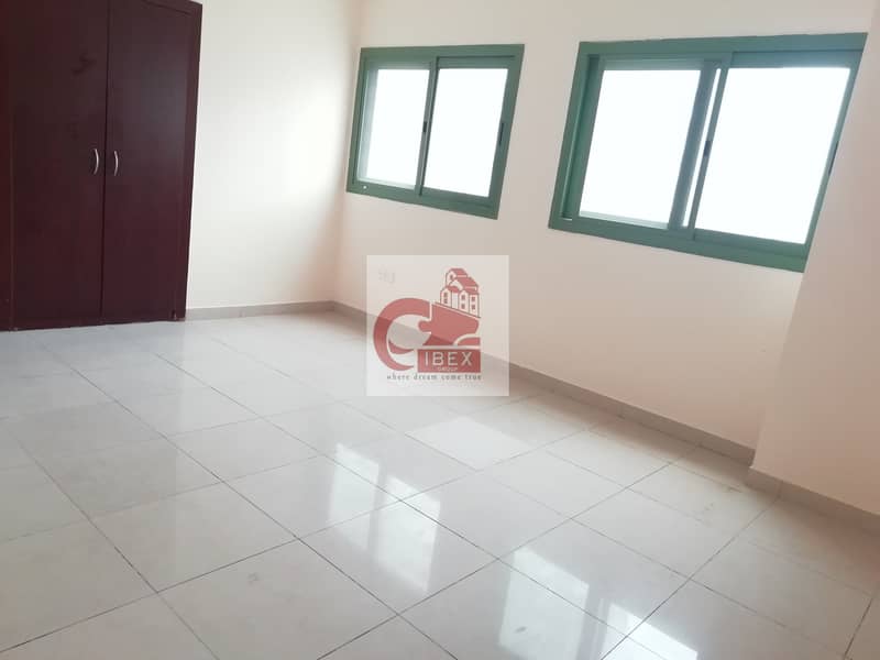 Open Sea View Spacious 2-BHK in 40-K Open Sea View Spacious 2-BHK in 40-K