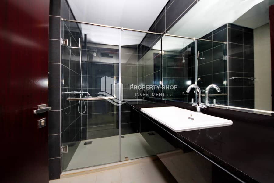 9 2-br-aprtment-abu-dhabi-al-reem-island-marina-square-mag-5-residences-bathroom. JPG