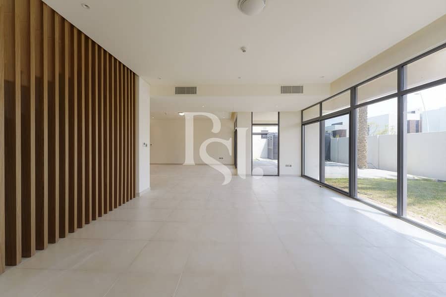2 5BRM-Villa-VI61198-West-Yas-Yas-Island-Abu-Dhabi-UAE (7). jpg