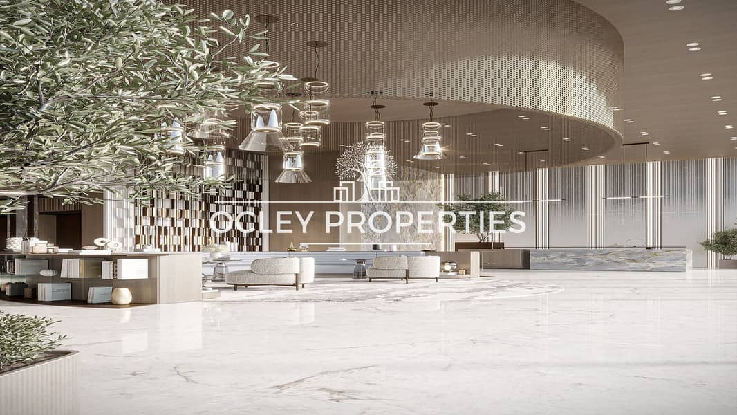 10 Lobby lounge and concierge. jpg