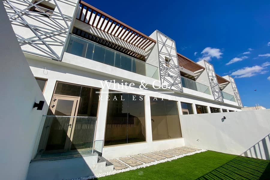 Vastu Comp | Private Cluster | Single Row