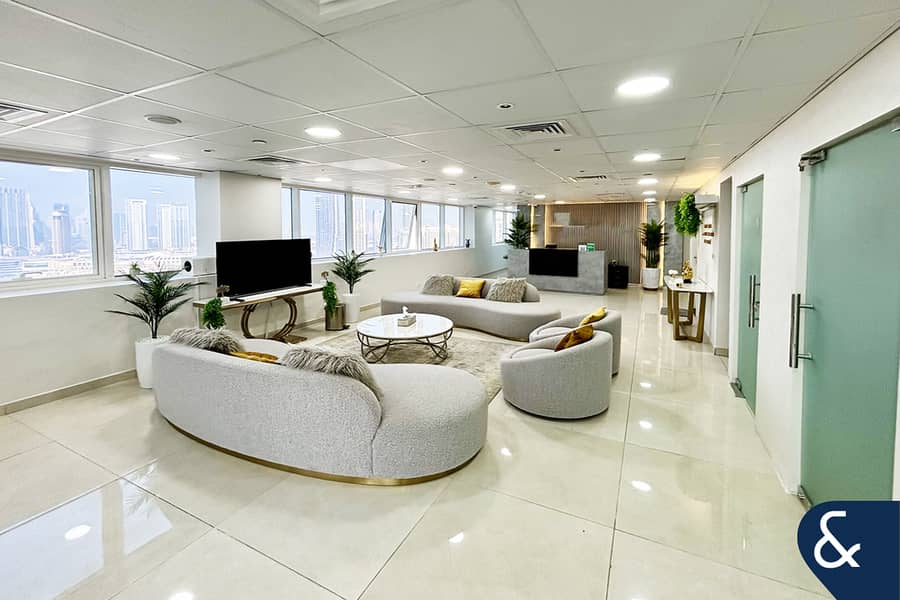 Fitted | Stunning Views | Prime Location