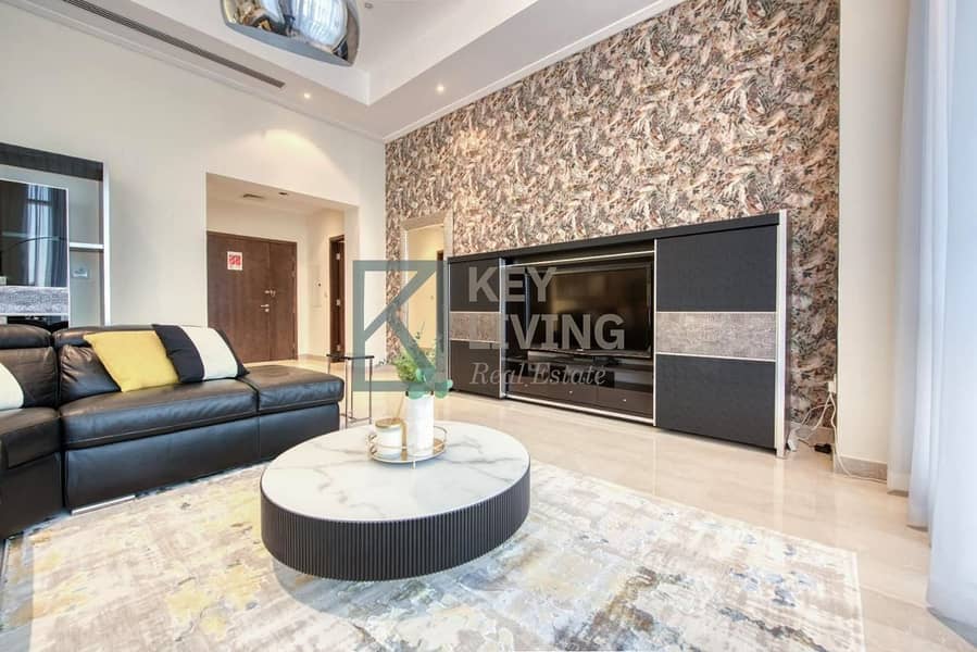 4 Living Area (8). jpg