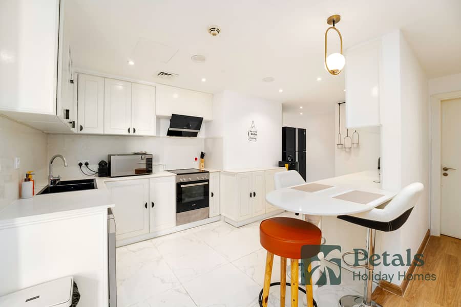 30 Kitchen--1. jpg