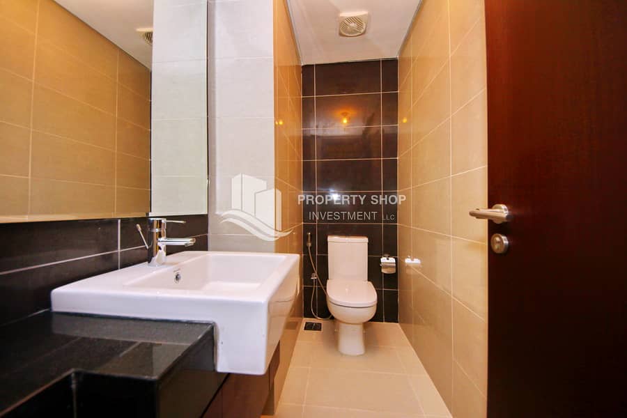 9 1-bedroom-abu-dhabi-apartment-al-reem-island-marina-square-al-maha-tower-powder-room. JPG