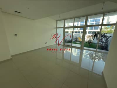2 bedroom Beautiful Townhouse - Ready to move