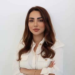 Nazanin Esmaeili Nazanin Esmaeili
