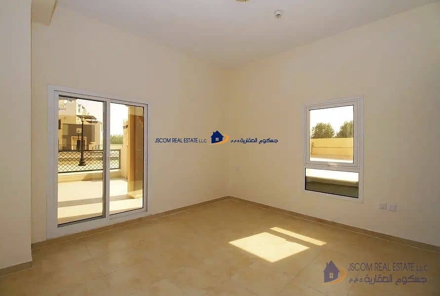 5 Spacious 3 bedrooms with terrace