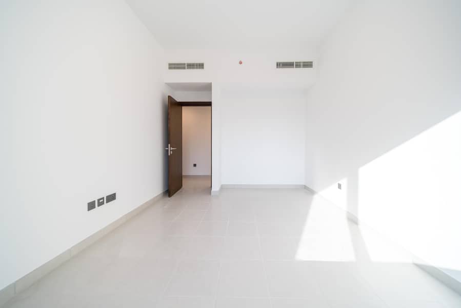 6 R7307465-Edit. jpg