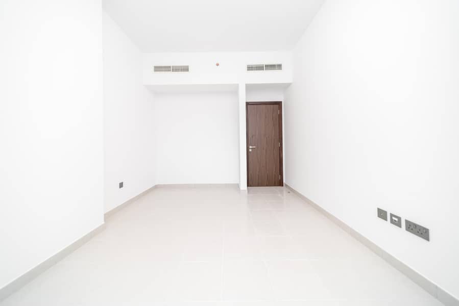 9 R7307507. jpg