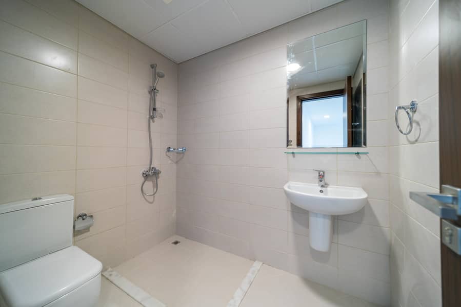 15 R7307534. jpg