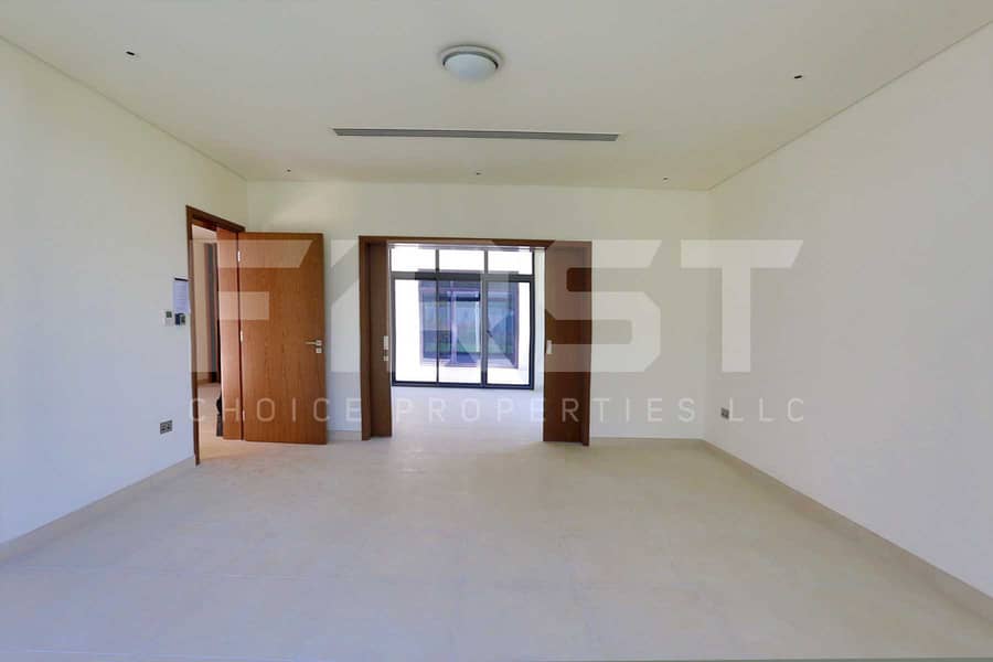 9 Internal Photo of 5 Bedroom Villa in West Yas Yas Island Abu Dhabi UAE (44). jpg