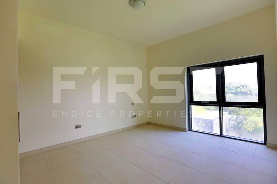 10 Internal Photo of 5 Bedroom Villa in West Yas Yas Island Abu Dhabi UAE (10). jpg