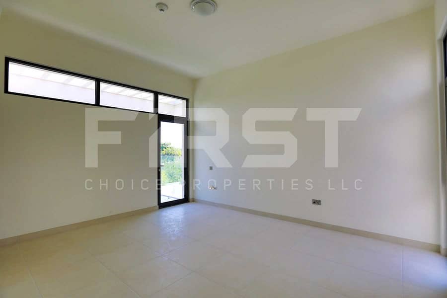 13 Internal Photo of 5 Bedroom Villa in West Yas Yas Island Abu Dhabi UAE (15). jpg
