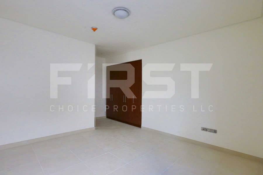 16 Internal Photo of 5 Bedroom Villa in West Yas Yas Island Abu Dhabi UAE (37). jpg