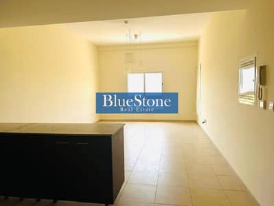 Spacious One Bed | Open Kitchen | With Balcony