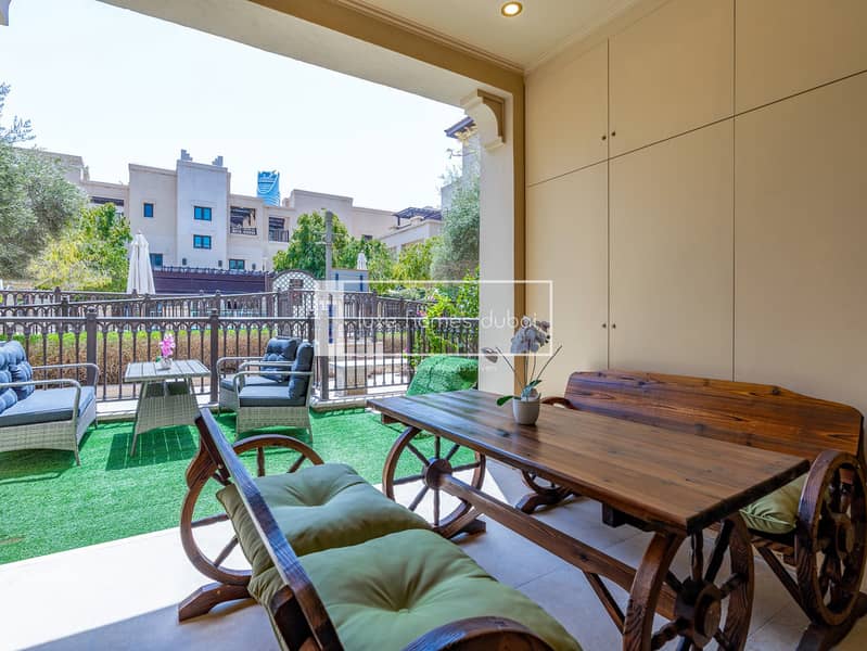 Versace Upgraded | 1BR+Study | Luxury Unit Versace Upgraded | 1BR+Study | Luxury Unit