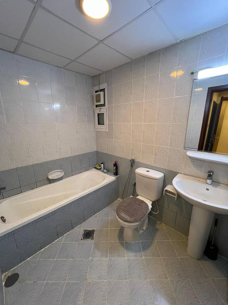 10 2bhk5800-=-=-=-=. jpg