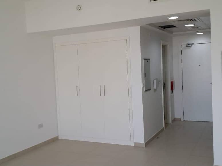 8 6a1630fb-fab0-40ad-abaa-d21abe41ebbe. jpg