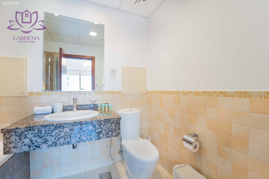 5 BATH 1 1. jpg
