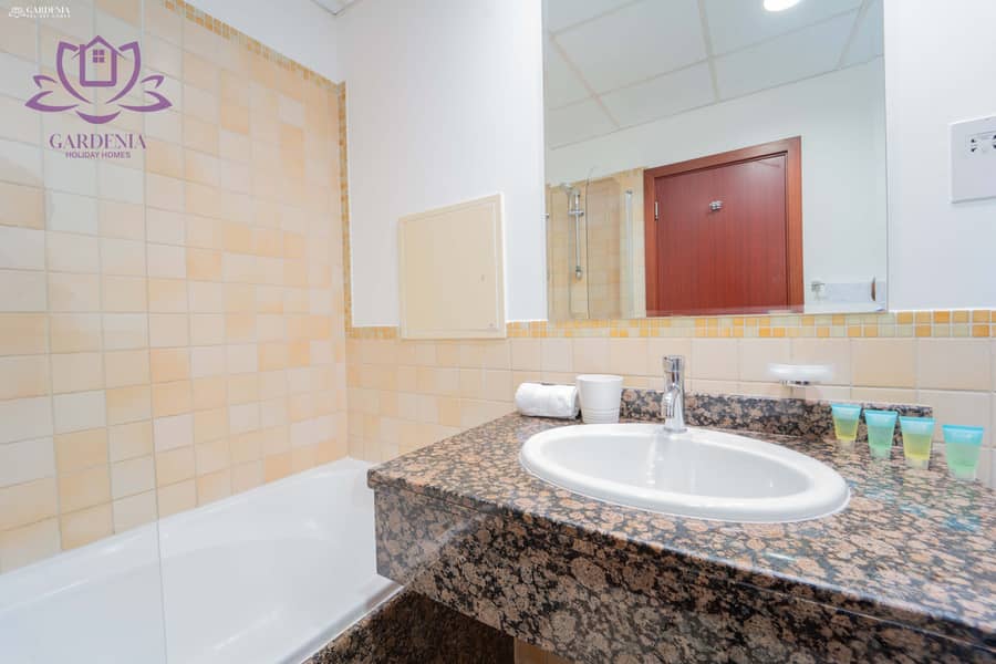 6 BATH 1 2. jpg
