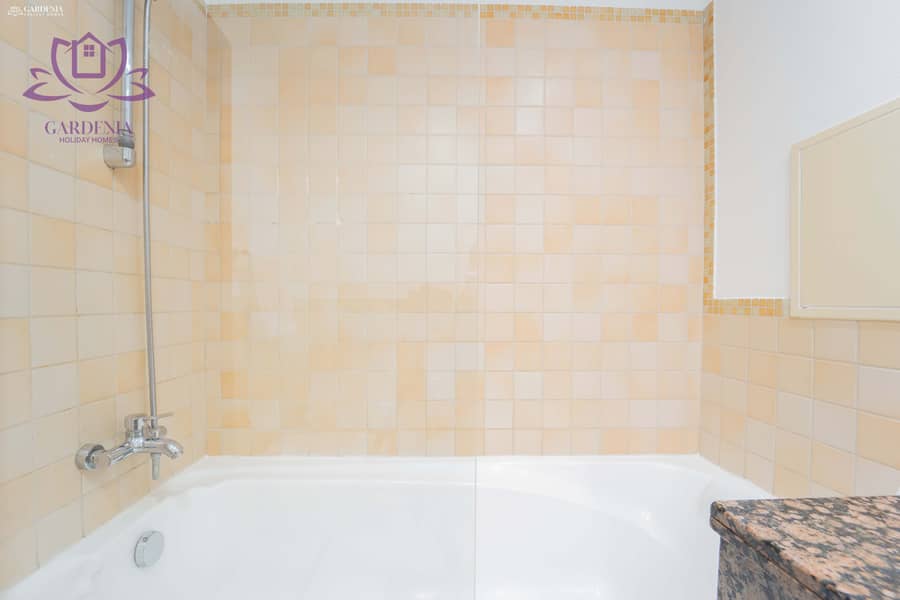 12 BATH 1 3. jpg