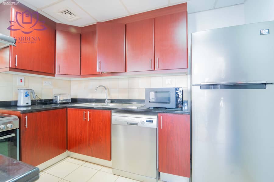 24 Kitchen 1. jpg