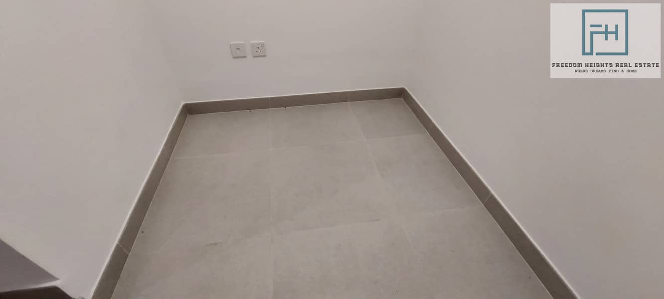 25 1000112280. jpg