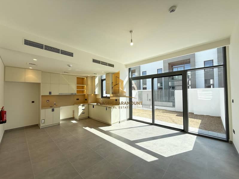 Brand New | Near To Pool | Spacious | Vacant Brand New | Near To Pool | Spacious | Vacant