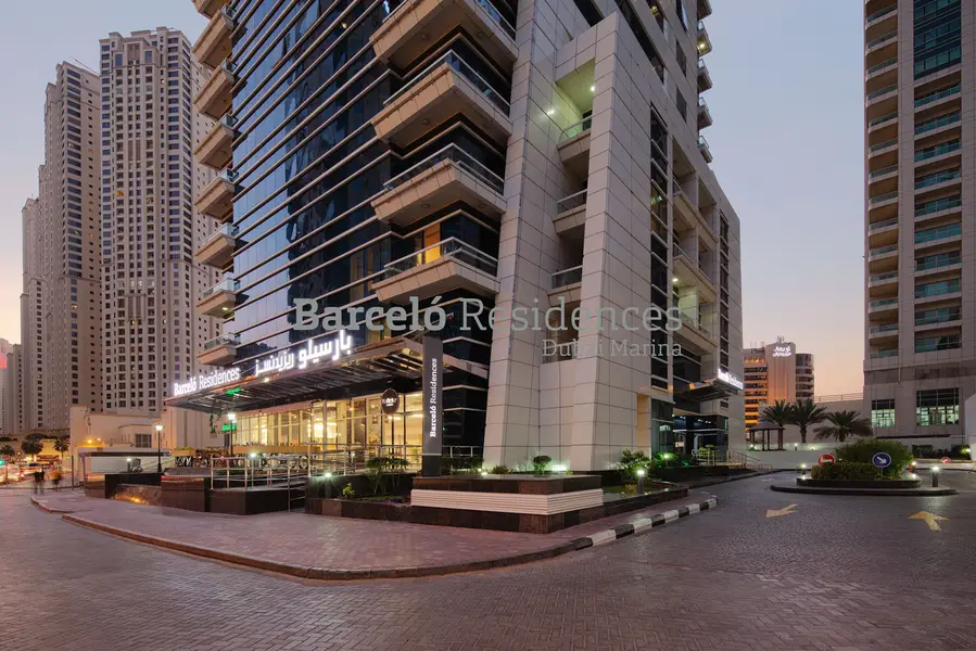 Daily Offer - Large layout - Sea View - Fully Serviced - Two Bedroom Apartment - All Taxes Included - No Commission - Balcony