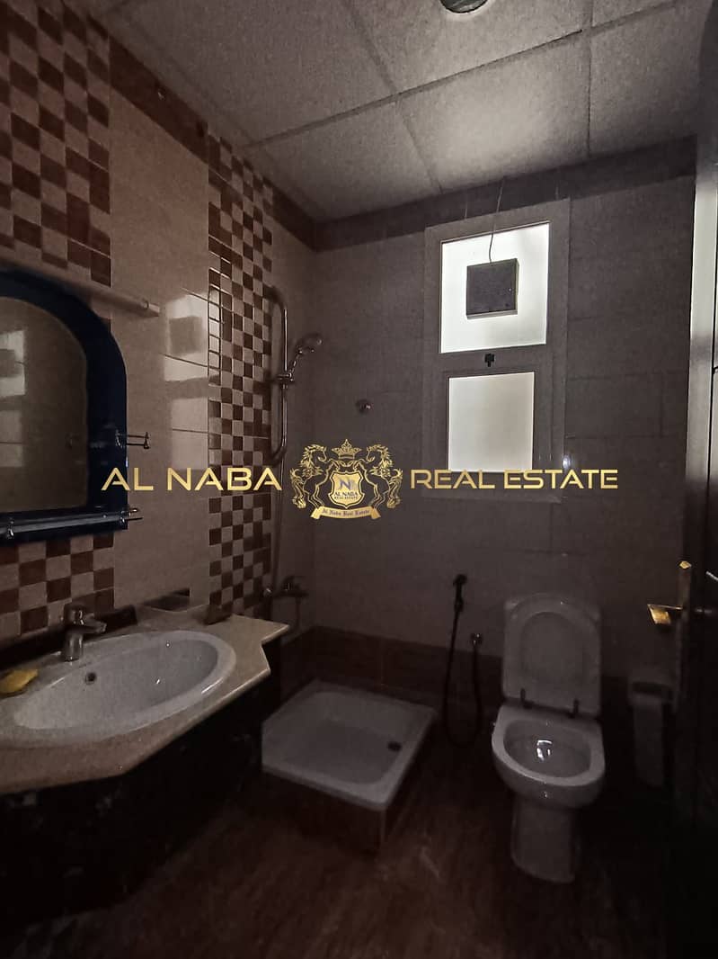 3 18a3d5b6-c388-4135-a059-6ad6f6e8d584. jpg