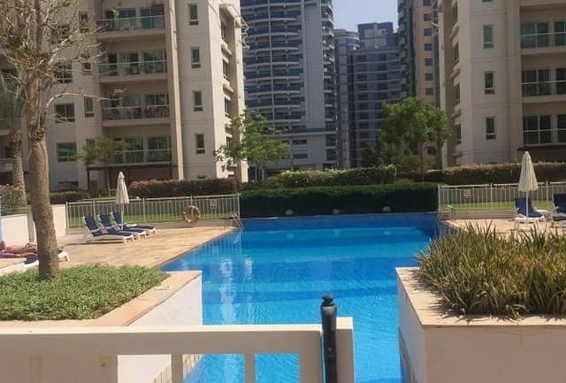  2Br+S Apartment with Pool View
