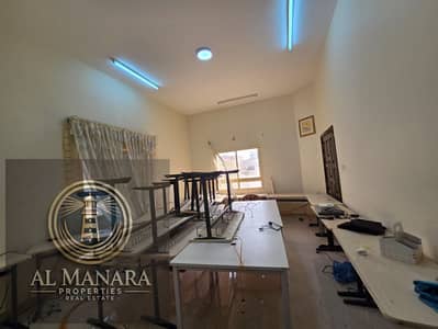 Features: 6 spacious bedrooms 2 large living halls A luxurious majlis ideal for hosting guests 8 modern, fully equipped bathrooms A spacious, fully eq