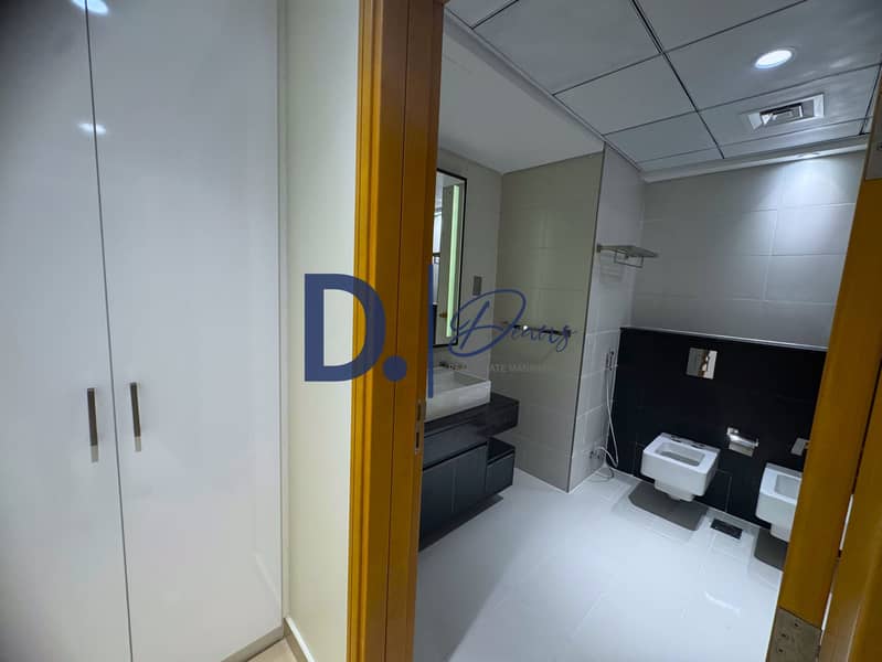15 f6c8ebad-db2e-4234-9680-ff275e1e844a. jpg