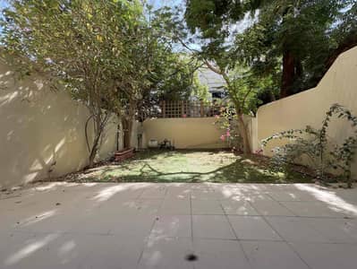 Western Style 3BR | Huge Backyard | Double Row