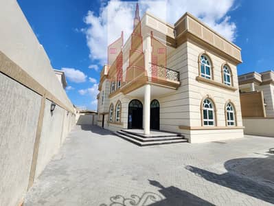 5 Master room  2 Hall 1 Majlis Balcony parking Maids room  145k