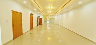 فیلا في كورنيش الخالدية،الخالدية 4 غرف 193000 درهم - 9827158
