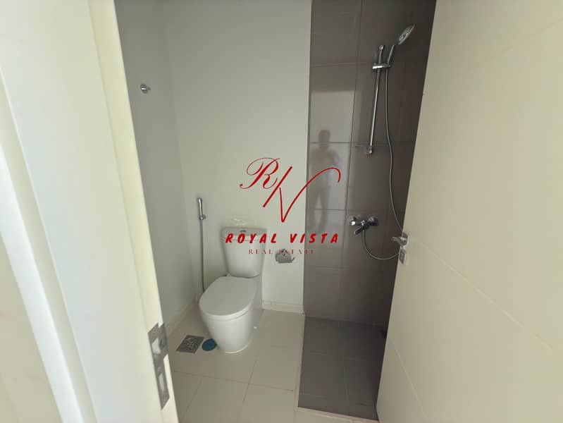 11 3d6db5cf-ab94-4f8e-90f0-e10a51dedec6. jpg