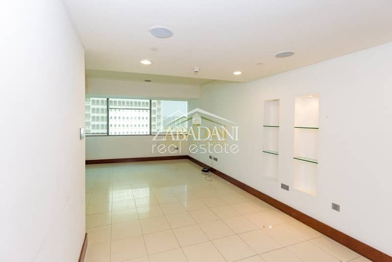 NEXT TO WORLD TRADE CENTRE 2 BR FOR RENT