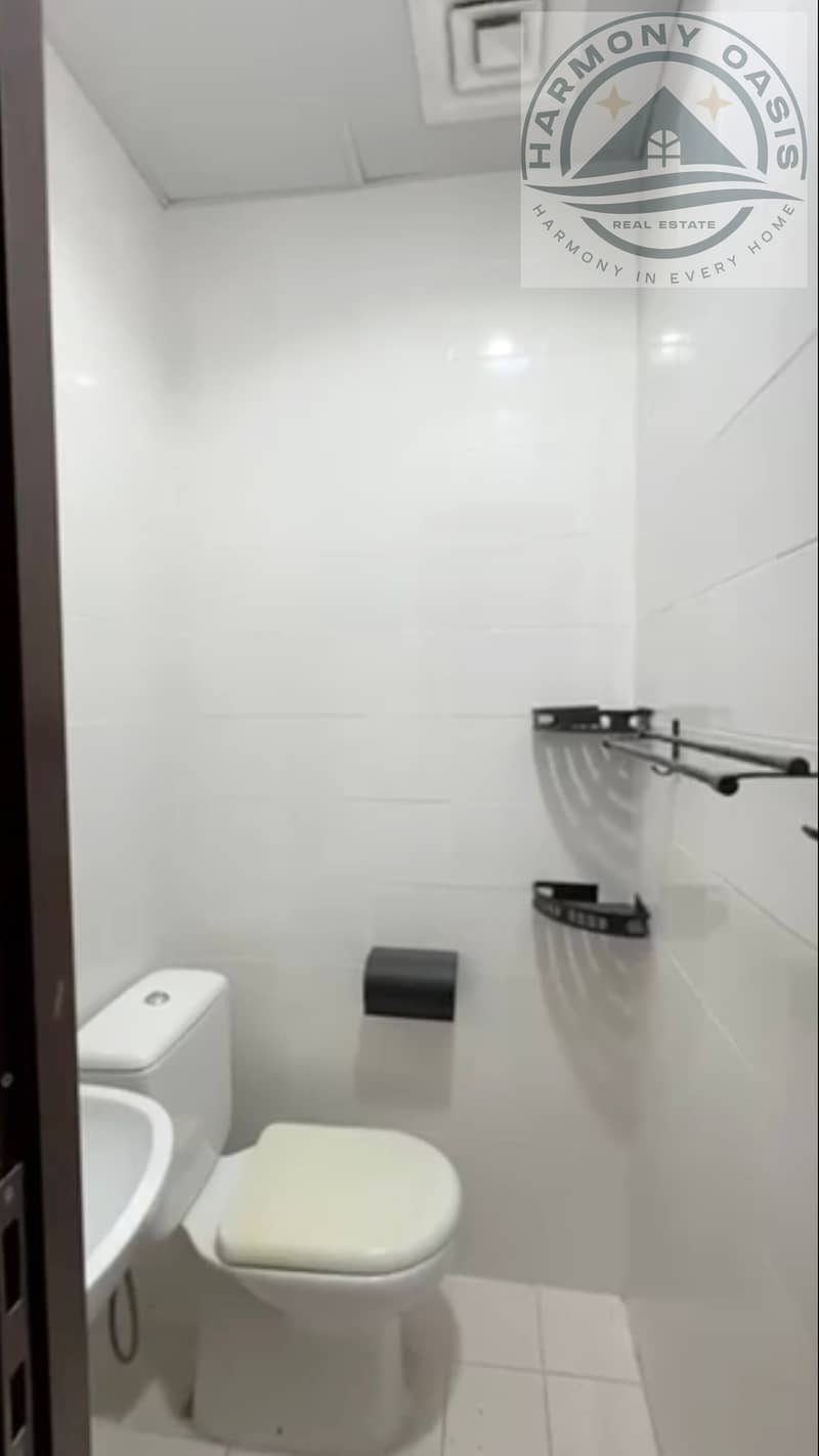 6 PHOTO 6. jpg
