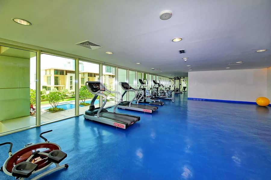 4 abu-dhabi-al-reem-island-marina-square-community-gym-1. JPG