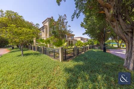 Backing Onto Park | 5 Bed Family Villa