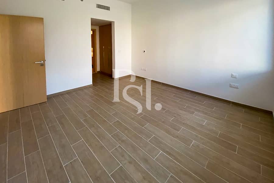 7 Unit-301-Building-1-Mayan-Yas-Island-Abu-Dhabi-UAE (2). jpg