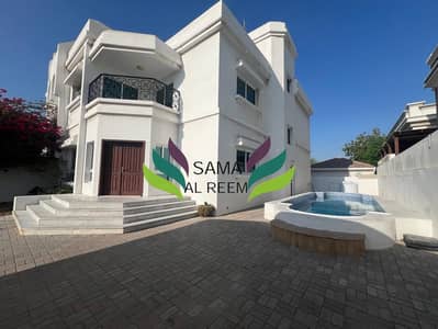 5 Bed villa with private pool in Umm-Suqeim