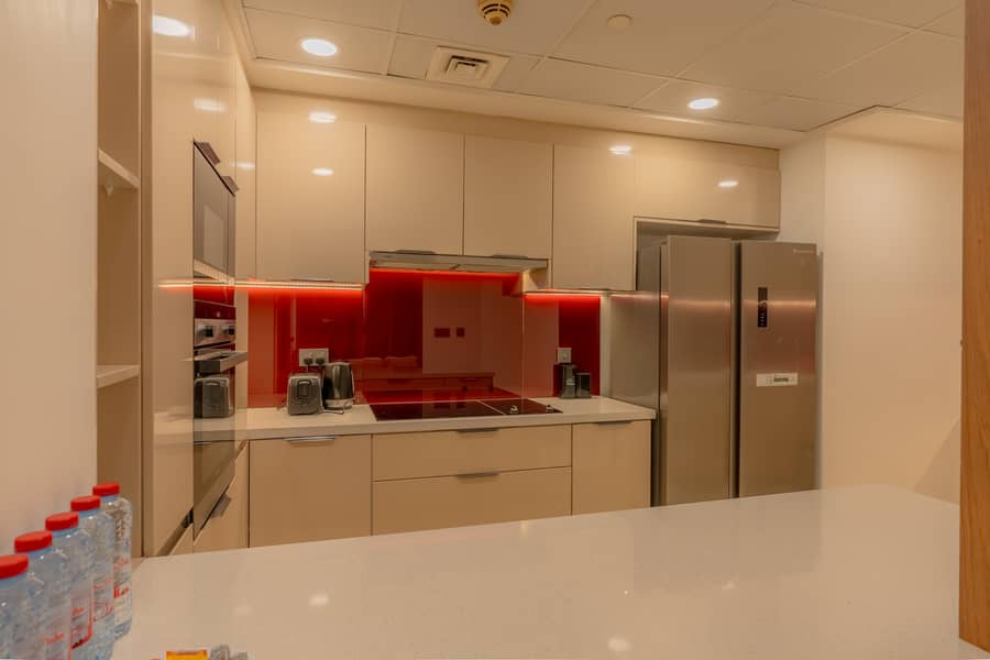 12 MLC01901-HDR. jpg