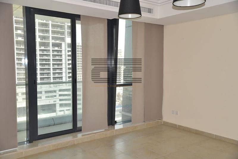 2 000 FOR SALE IN JLT